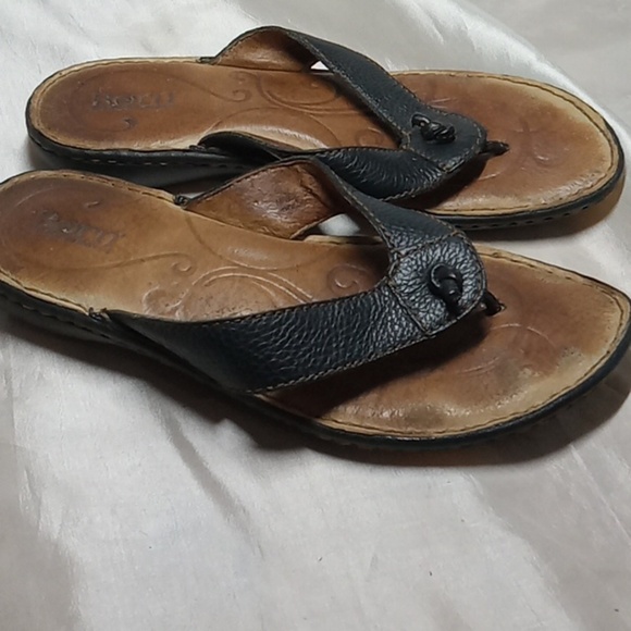 Born women's black sandals size 7 - Picture 2 of 5